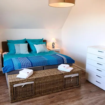 Ostsee - Reetdachhaus Nr 10 