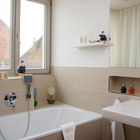 Ostsee - Reetdachhaus Nr 10 