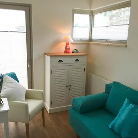 Ostsee - Reetdachhaus Nr 10 